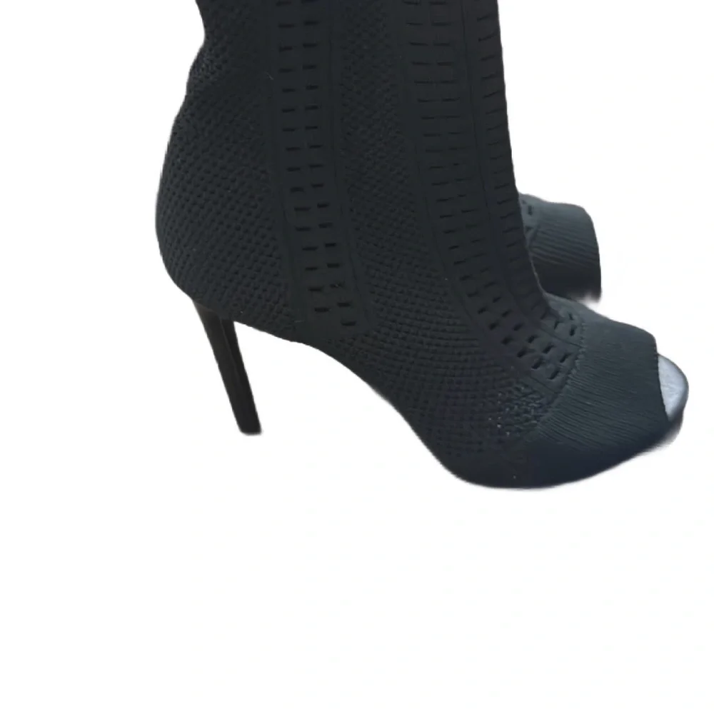 Charles (Charles David) peep toe mesh high heel bootie 7.5
NWOT - Picture 3 of 8